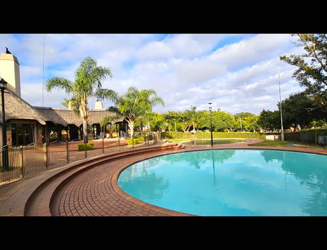 2 BEDROOM APARTMENT FOR SALE IN MOOIKLOOF RIDGE